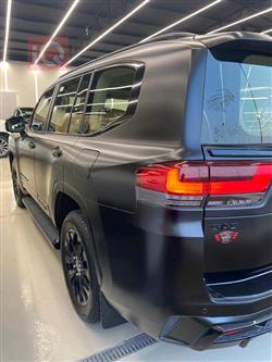 تۆیۆتا لاند کروزەر